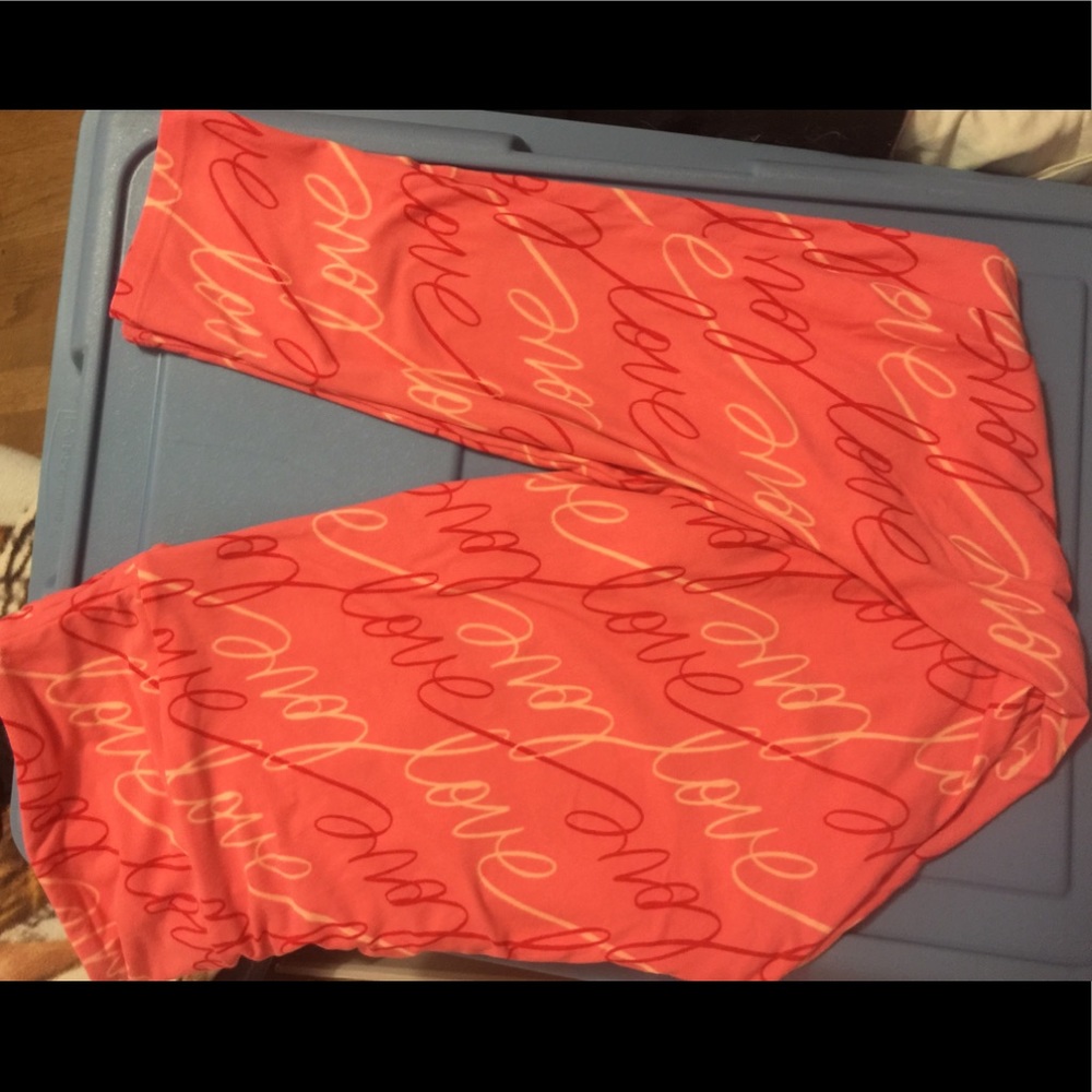 Valentine’s Day tall and curvy LuLaRoe leggings!